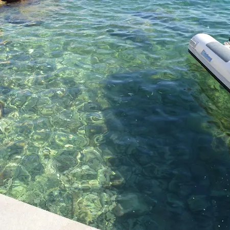 Tra Mare E *